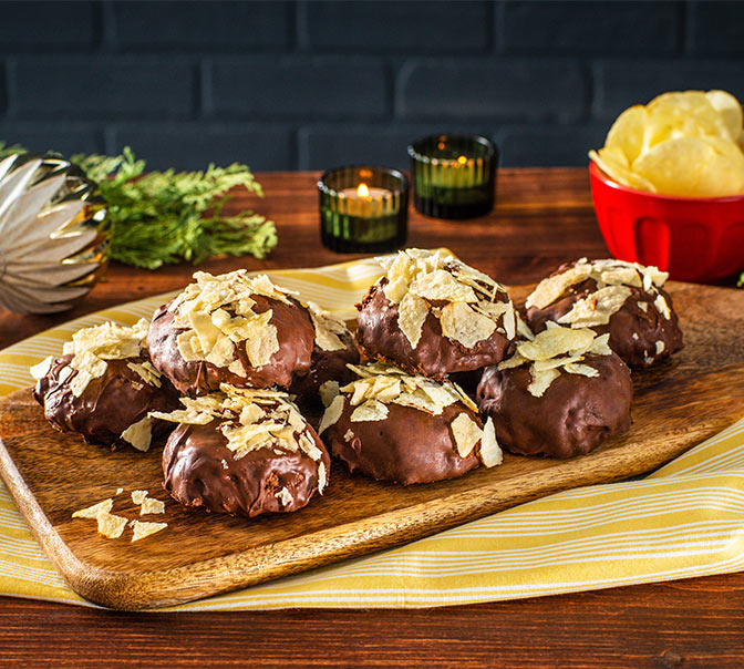 LAY'S® POTATO CHIP CRUSTED HOLIDAY BROWNIES LAY'S® POTATO CHIP CRUSTED HOLIDAY BROWNIES